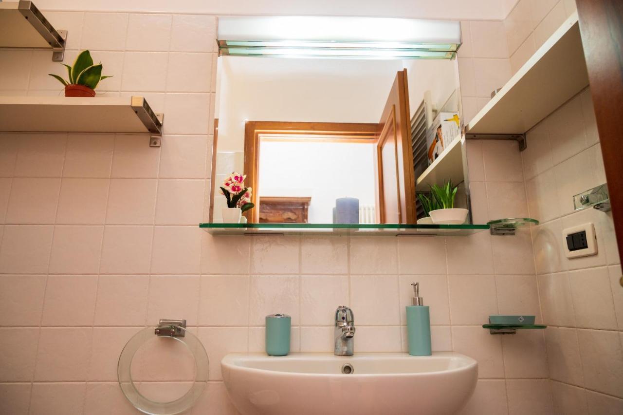 Ferrara Center - Luxury Apartment In Medieval Area With Wi-Fi Exterior foto